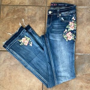 Grace in LA embroidered jeans